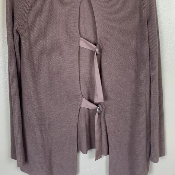 Beautiful women’s TROUVÉ sweater bell sleeves open back cashmere blend - Picture 7 of 9
